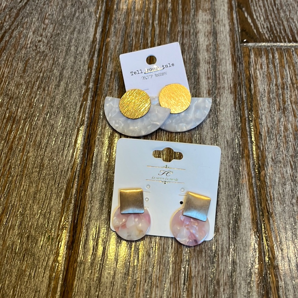 NWT! Gorgeous earring bundle! 2 pairs!